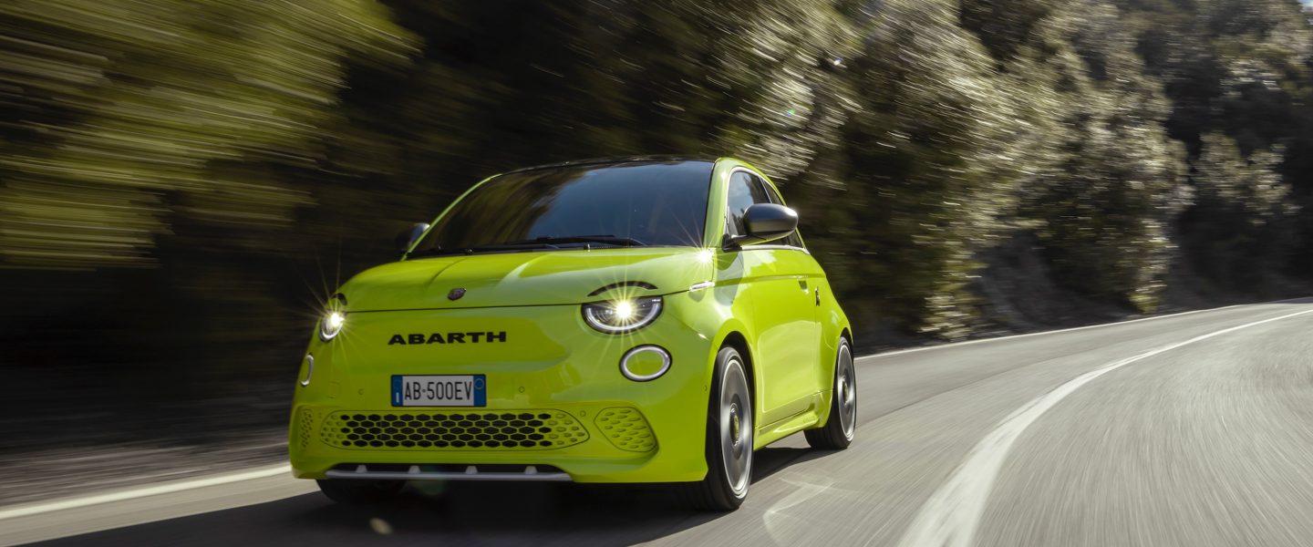 abarth-500e-background